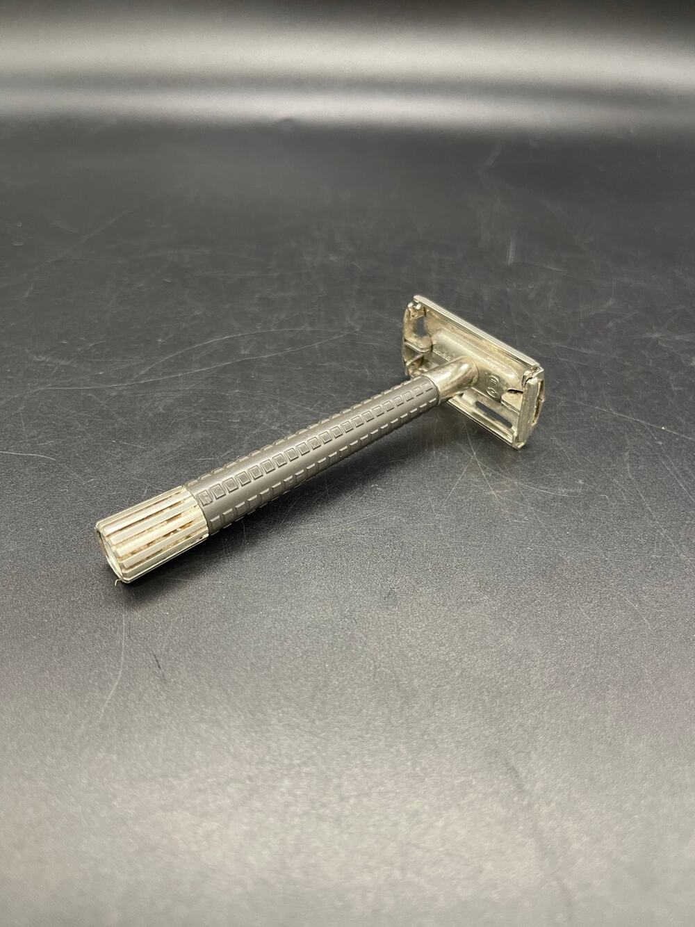 Vintage 1958 Schick Eversharp Eagle TTO Safety Razor *See photos for Condition